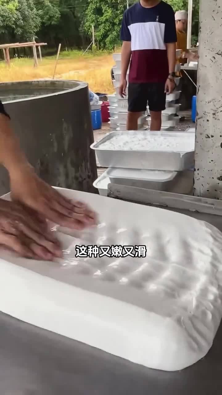 天然橡胶的制作全过程奶白的样子真想吃