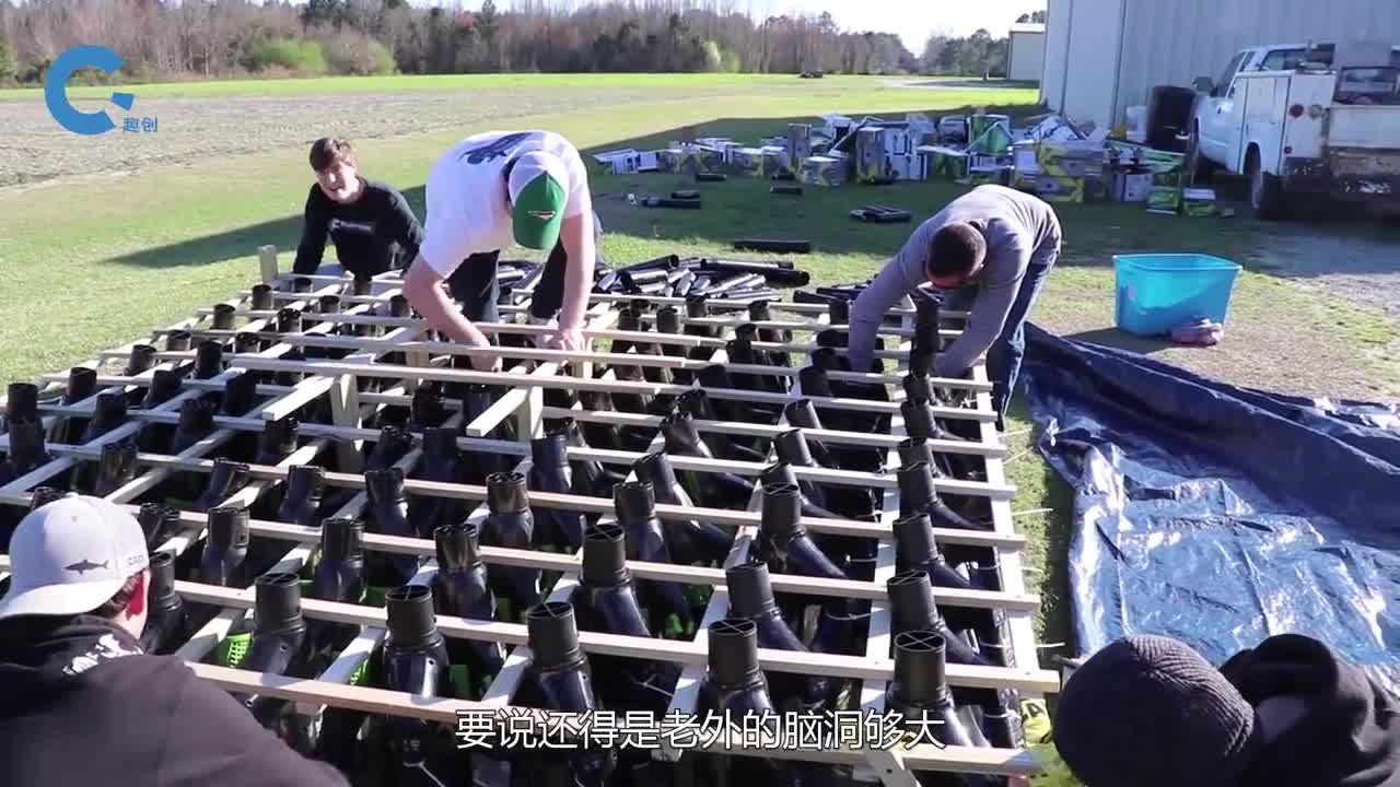 同时打开100台吹叶机能将人体吹向天空吗结果简直太尴尬了