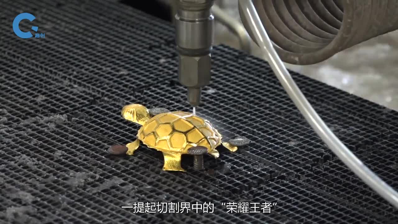 当水刀遇上猛犸象牙会怎样老外亲测看看它的里面究竟啥样