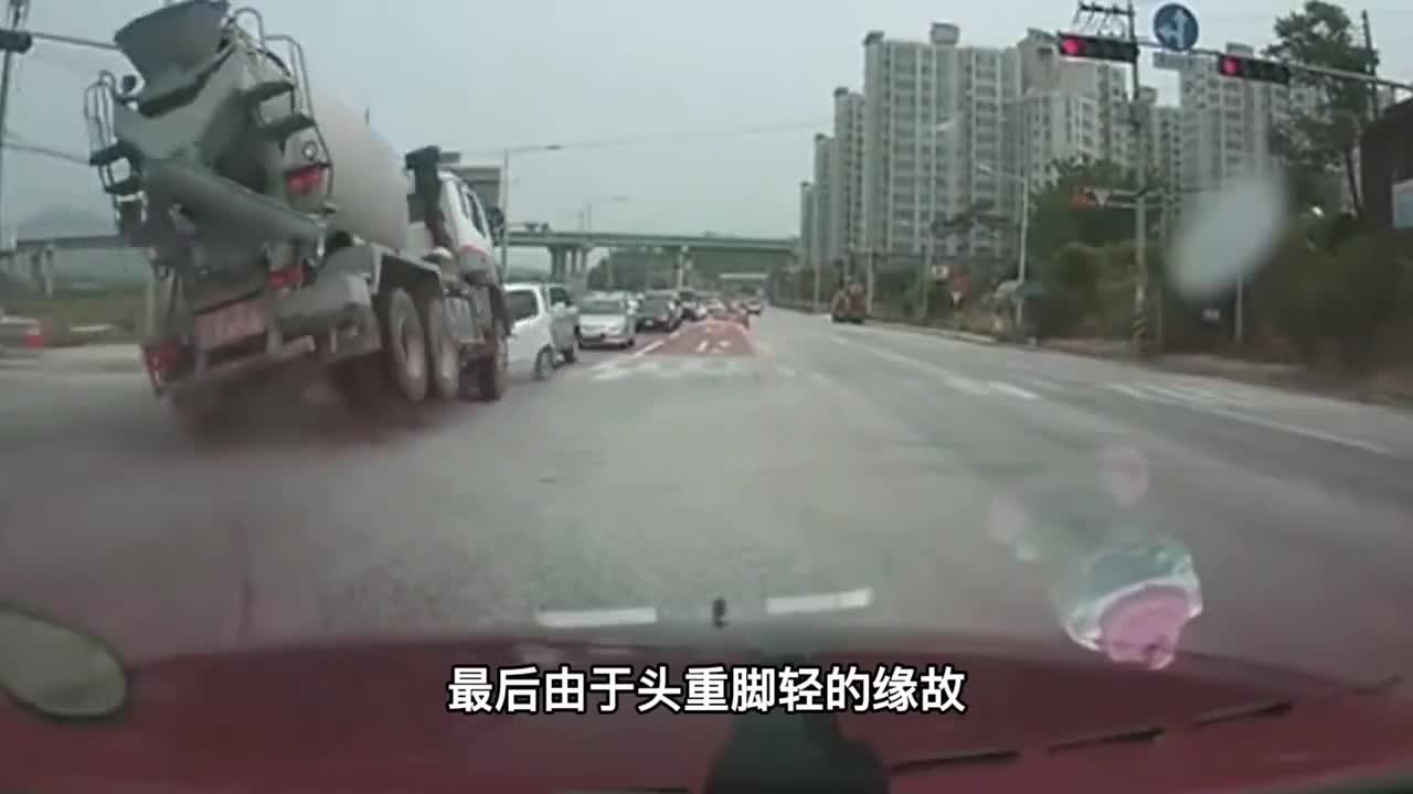 为什么说出车祸后只要鞋子被撞掉了人活下来的几率就很低