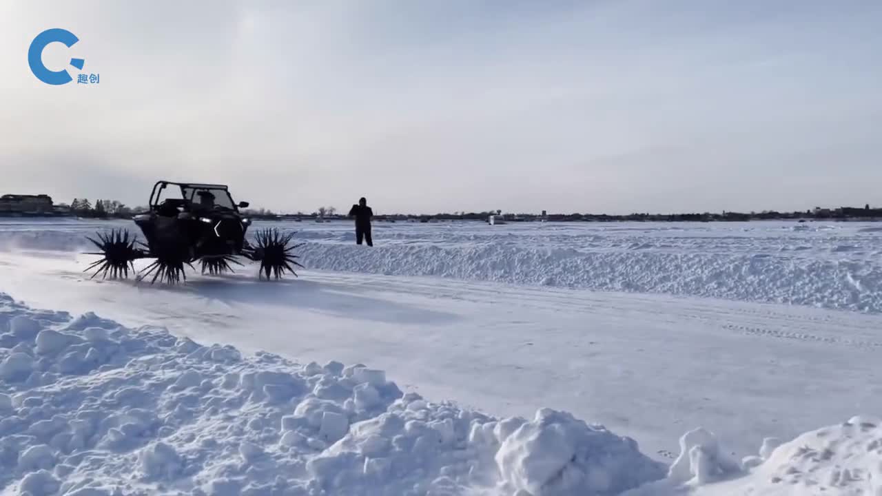 把摩托车轮胎换成巨型海胆想打滑都难