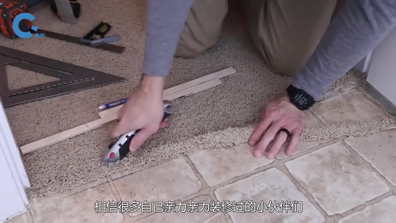 能跪着滑的护膝神器铺地板工作时一点也不累装修工人的福音