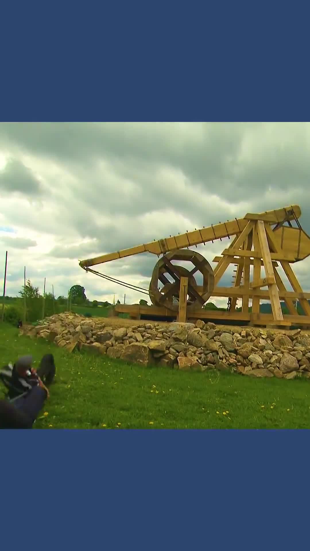 古代投石机是怎么把石头扔出去的