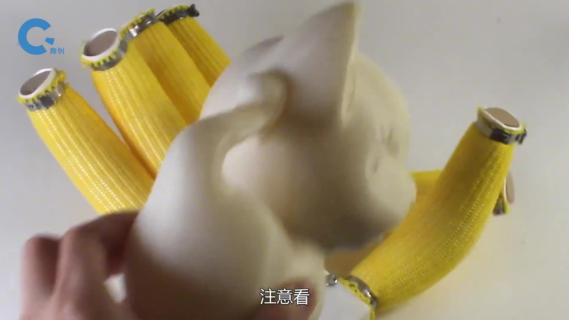 国外发明软辅助机器人能帮助肌无力患者抓举物体