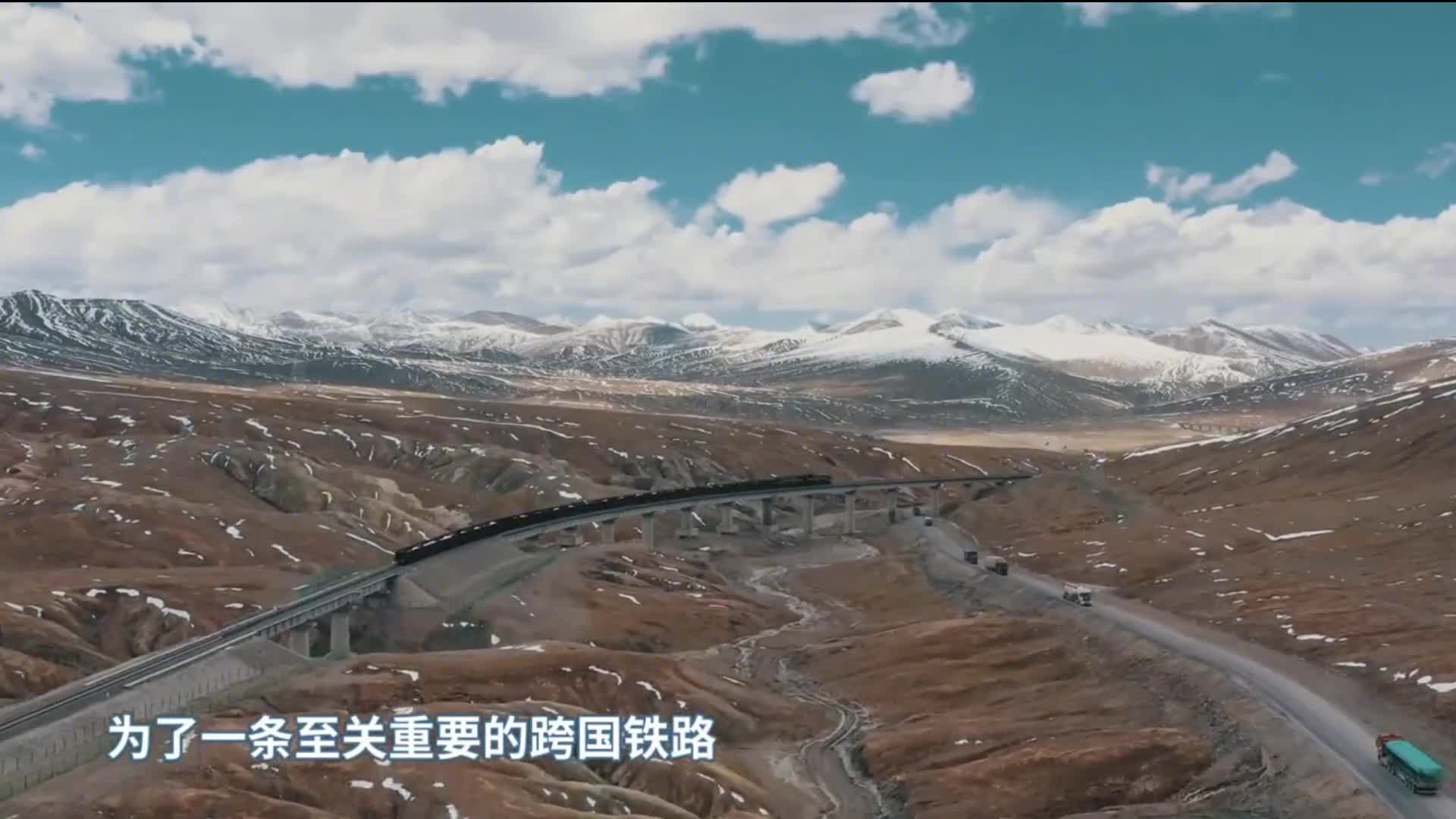 2000吨重盾构机挖穿喜马拉雅山中国建世界海拔最高铁路