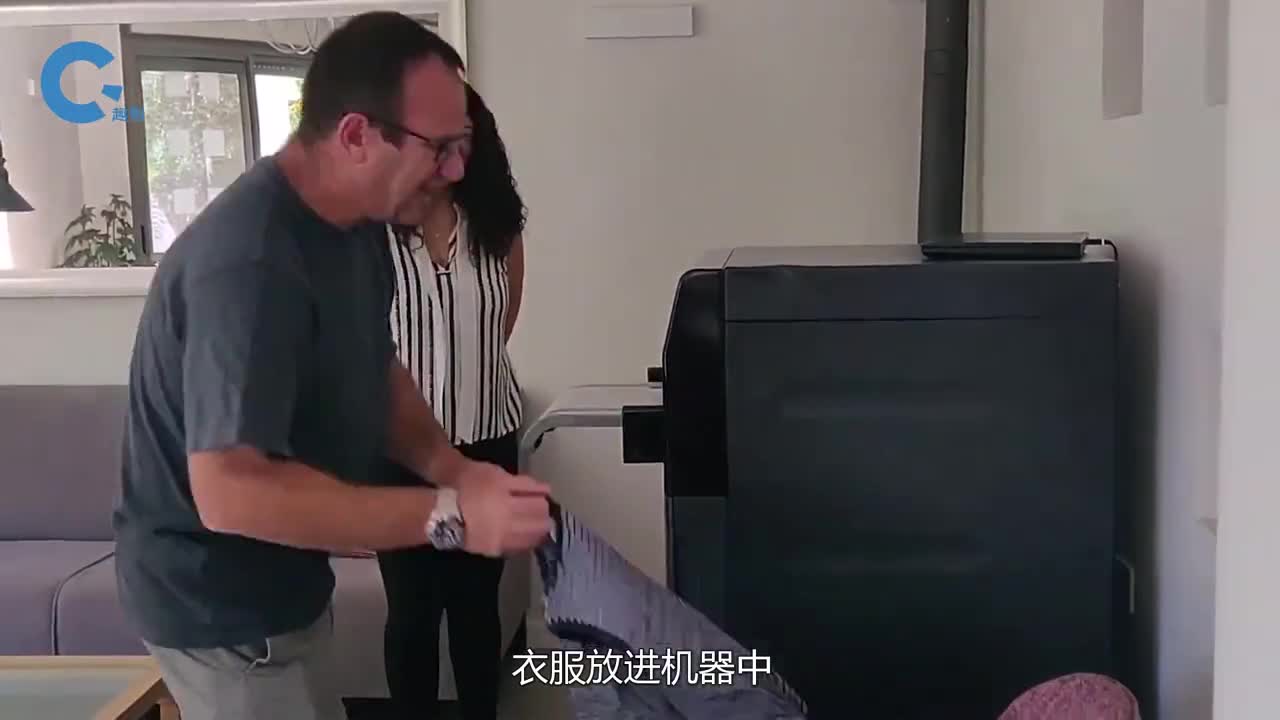 自动叠衣机3分钟叠15件这不就是懒人的福音