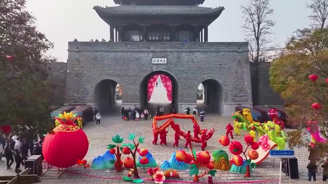 千年运河畔非遗年味浓一招一式皆是千锤百炼一曲一调尽是满腔赤诚在传承赓续中迎接又一个春天