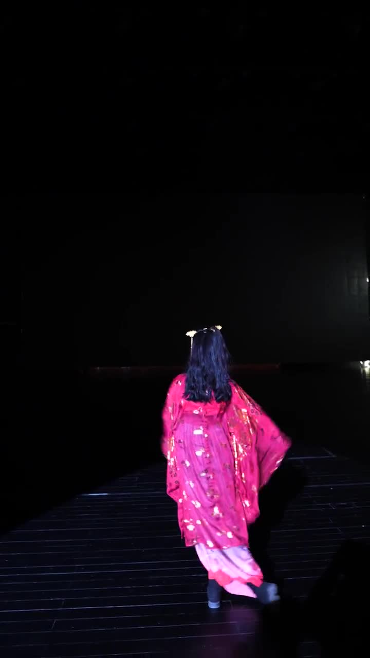 321好嗨呦给大家跳一个好嗨舞会有人喜欢吗