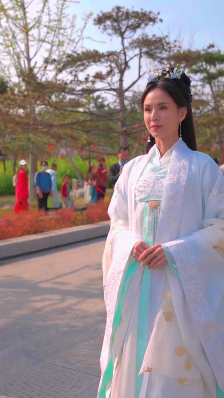 不知道吧姑姑曾经来过山东你在山东见过她吗