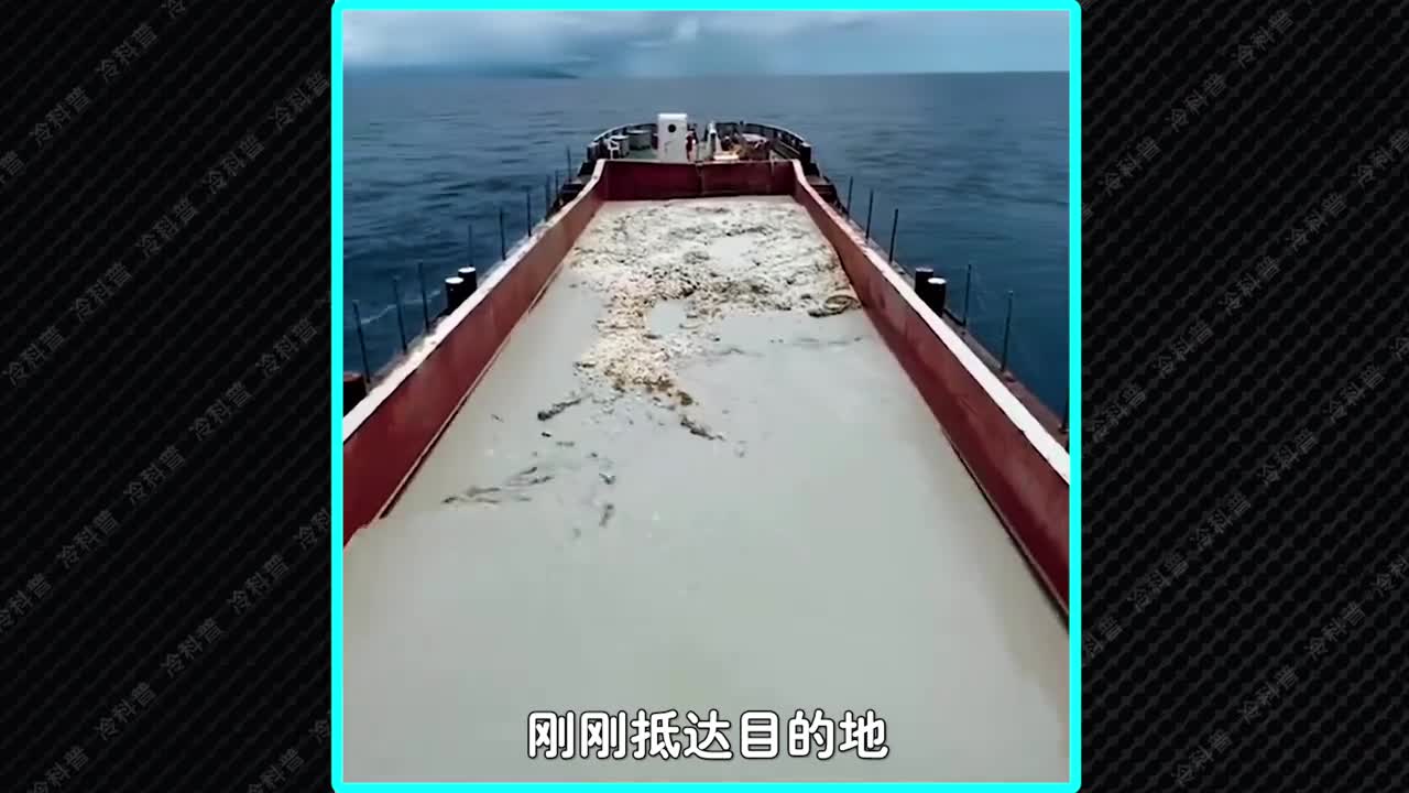 神奇的对开泥驳船船身裂成两半却不会下沉你知道原理吗