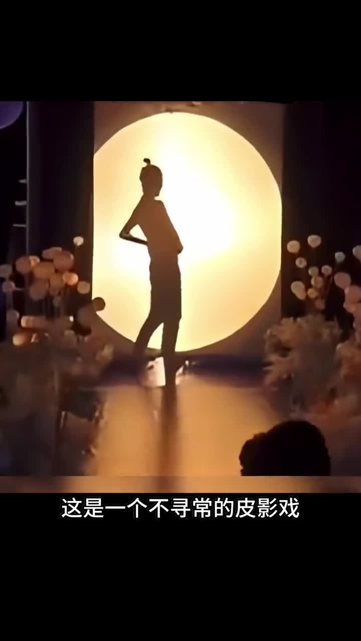 这个女人为妈妈准备了特比的礼物