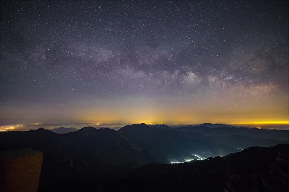 你曾见过最美的星空是什么样这里是否满足你所有想象拍摄于2017年4月22日沂蒙山龟蒙顶天琴座流星雨