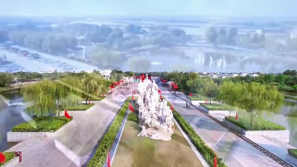 在潍坊寿光有一片巨大的天然湿地被称作水上王城巨淀湖泛舟湖上如同进入仙境一般绝对是一个拍照打卡的好地方