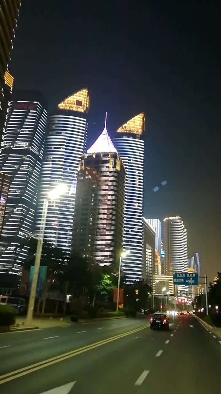 今晚要不要跟我一起吹吹青岛的夏日晚风作者林富玉