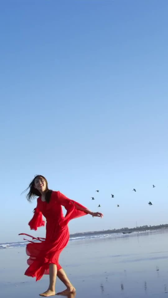 夏天来了你要和谁去海边吹吹风