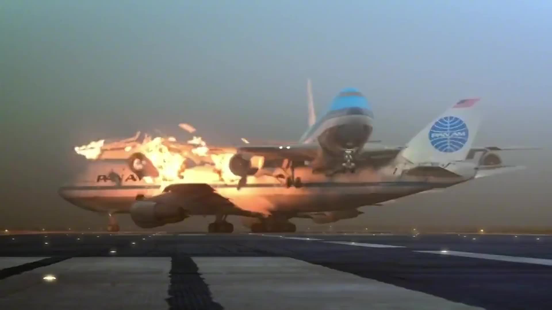 两架客机跑道相撞爆炸583人当场死亡人类史上最惨空难