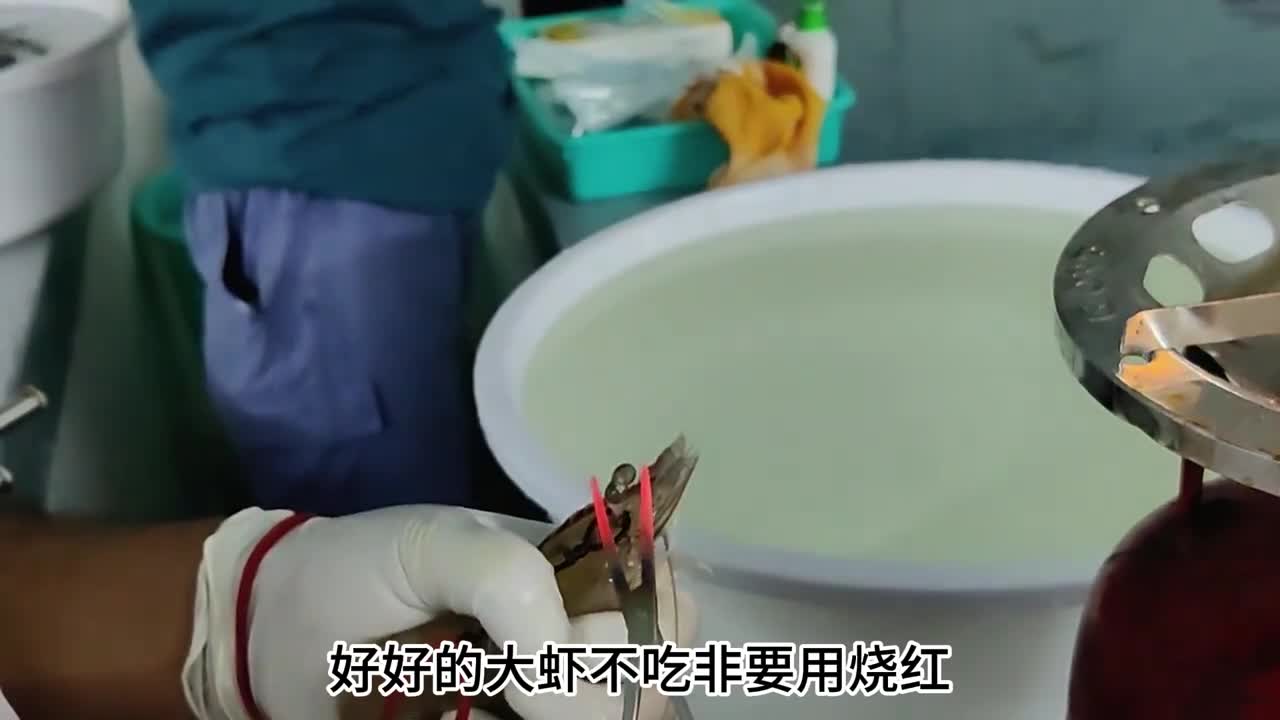 这个虾片也太好吃了吧香香脆脆越嚼越香