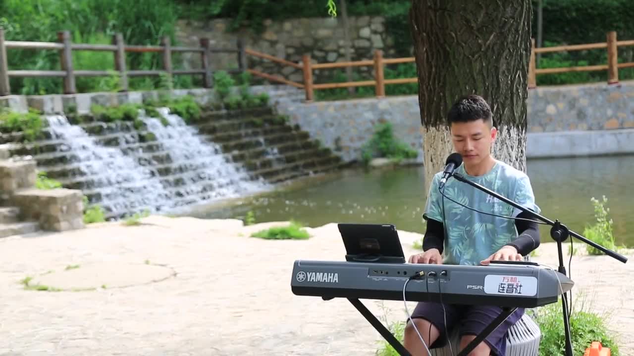 瀑布流淌琴声响起看看这是谁来九如山啦九如山瀑布群风景区