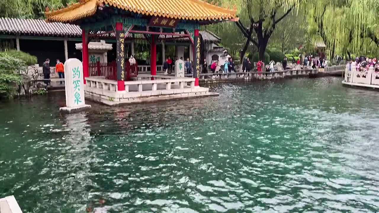 时隔十一年趵突泉地下水位再次突破30米大关趵突腾空胜景已经持续了71天