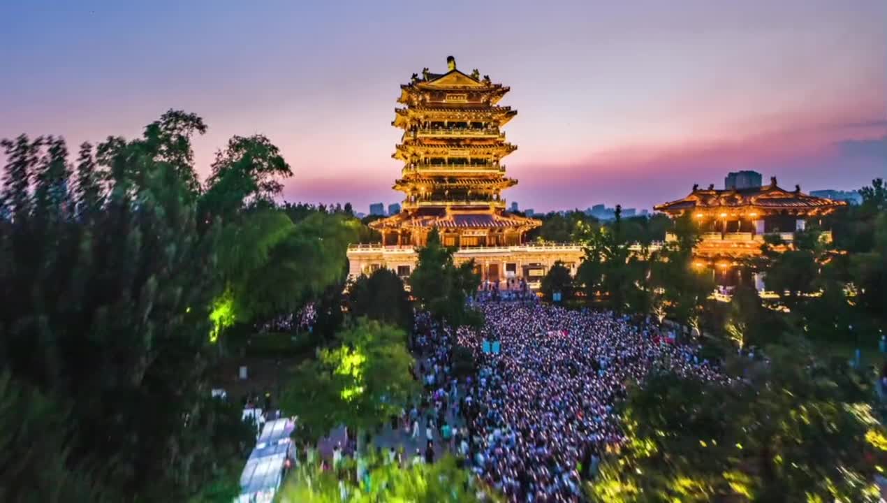 新春将至新岁迎初今天是除夕好客山东祝大家龙行龘龘前程朤朤后面的生僻字考考大家