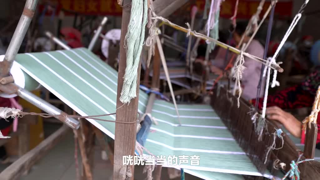 这就是在今年第三届进博会上受到追捧的邹平汉家老苗粗布传统工艺纯手工打造