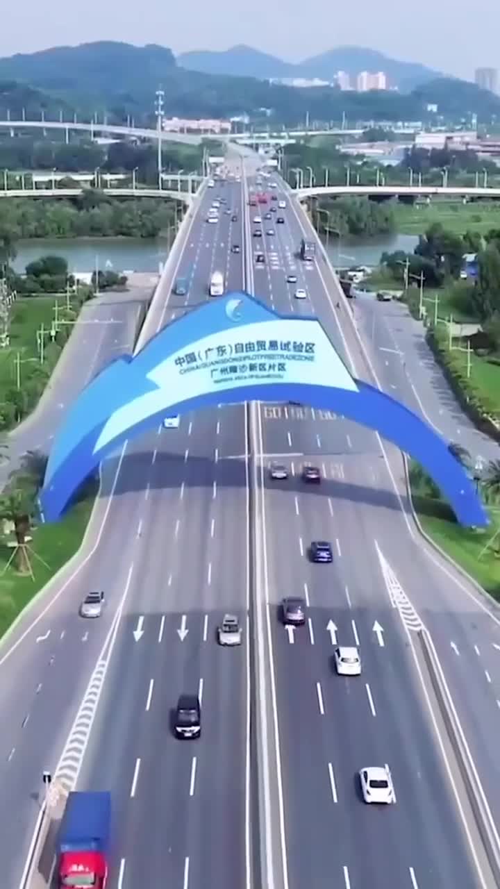 海关总署10月13日发布数据显示9月进出口规模创年内单月新高今年前三季度我国货物贸易进出口总值308万亿元