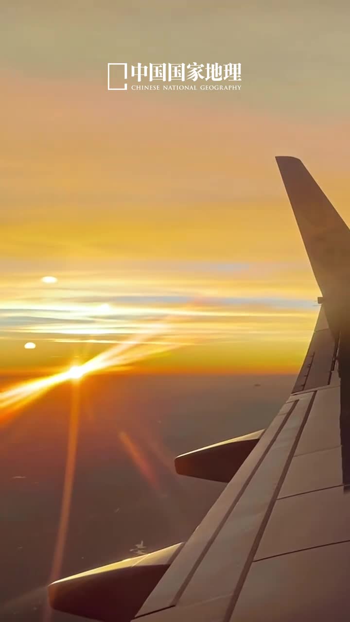 世界上最美的风景都不及回家之路春节回家过年是中国人永恒的情怀家是我们内心最柔软珍贵的角落一站又一站一程又一程愿在外漂泊的游子春节都能踏上归程在亲情的怀抱里感受岁月静好重温爱与温暖无论家有多远此刻从全世界奔向家