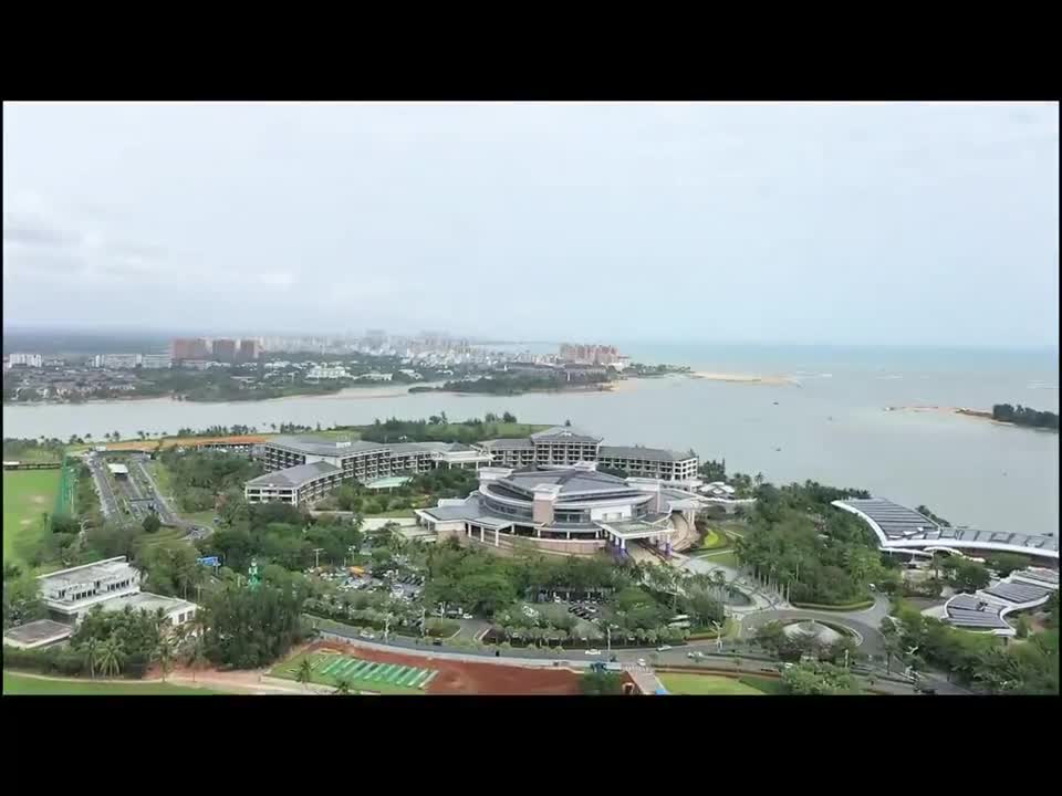 香约博鳌芋见美好12月2日新华中国贺州香芋价格指数亮相2024企业家博鳌论坛平行分论坛新华指数赋能高质量发展2024主题年会指数结果显示贺州香芋凭借其出色的价格抗跌能力和较强的反弹力度在香芋市场中脱颖而出近年来贺州市大力发展香芋全产业链全力打造贺州香芋香誉天下品牌