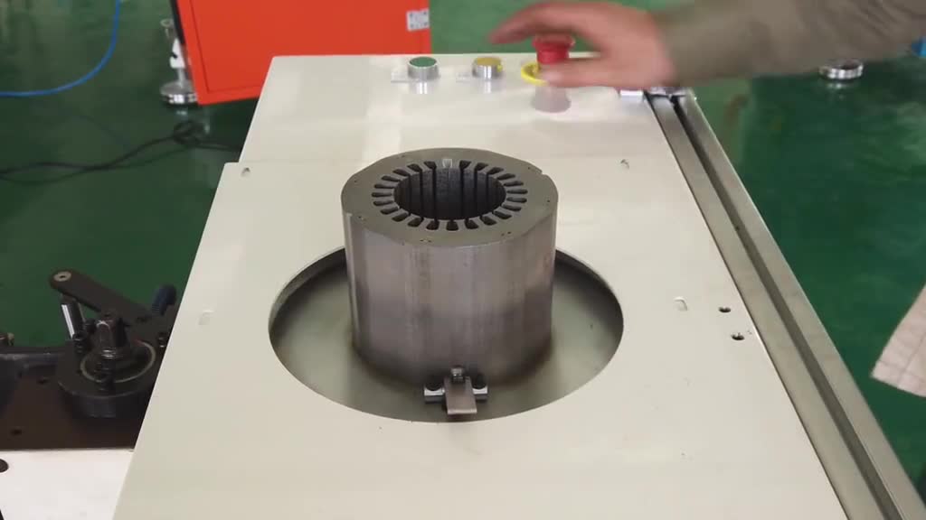 实拍电机定子绝缘纸安装过程按下启动键眨眼的功夫就好了