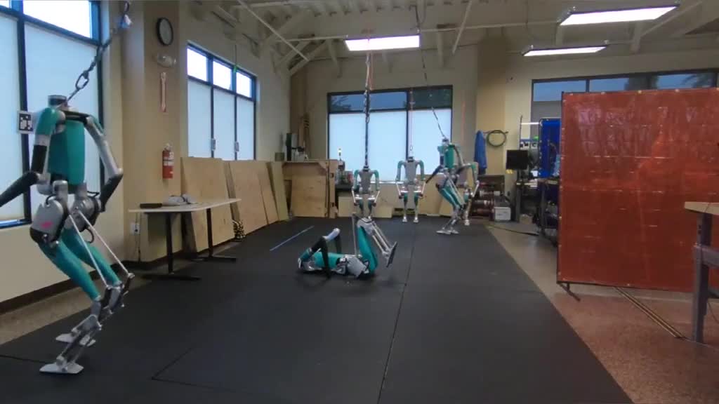 机器人的日常测试步伐越来越像人类了