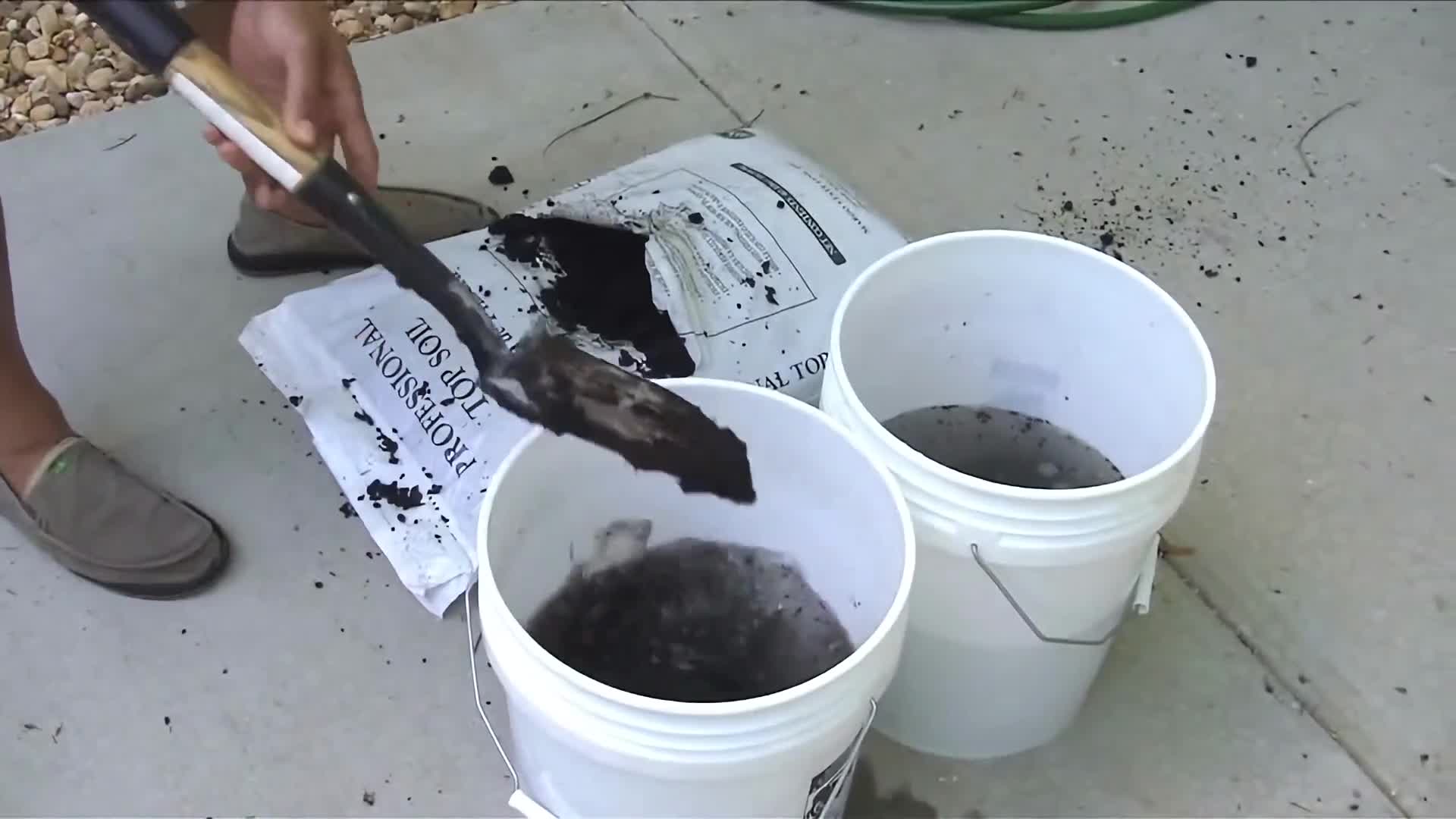 老美发明的超级防水材料抖音小助手