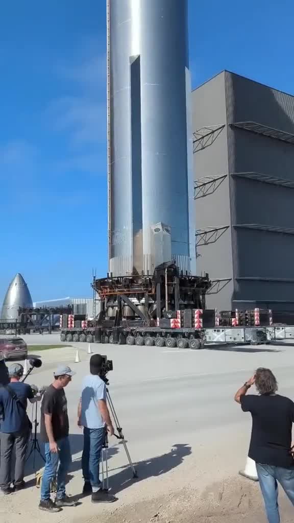 马斯克的重型火箭准备就绪预计本月底发射