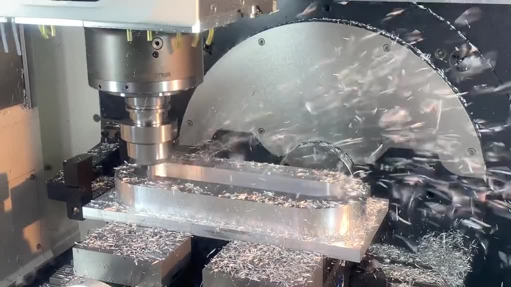 硬怼就为了感受一下削铁如泥刀具也给力