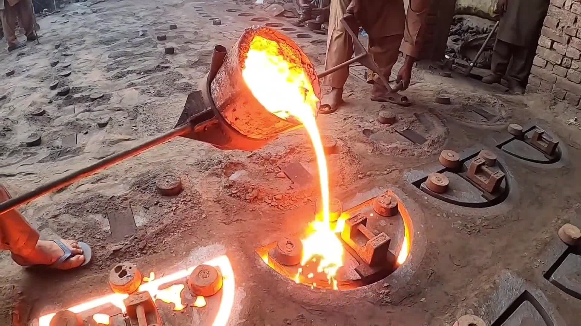 听过不一定见过低压铸造熔化的金属往上流有趣的现象发生了