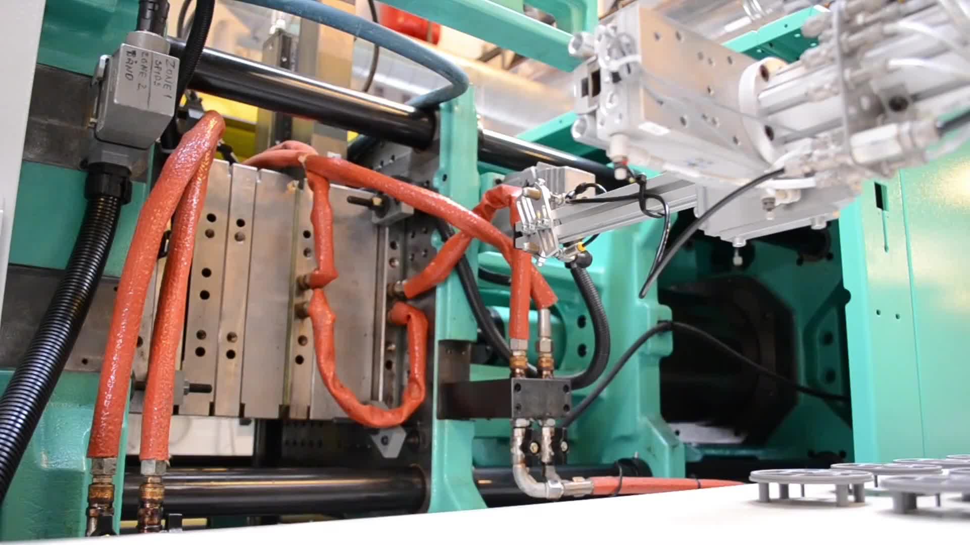 什么是金属注射成型把粉末像打针一样挤出来有趣的现象发生了