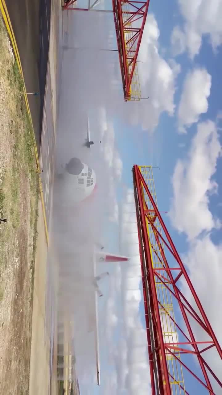 1飞机过水门2洗飞机你觉得是哪一种呢