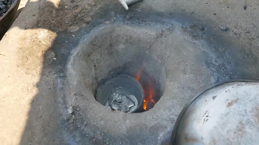 印度人做浇铸制造看起来很土效果却很好