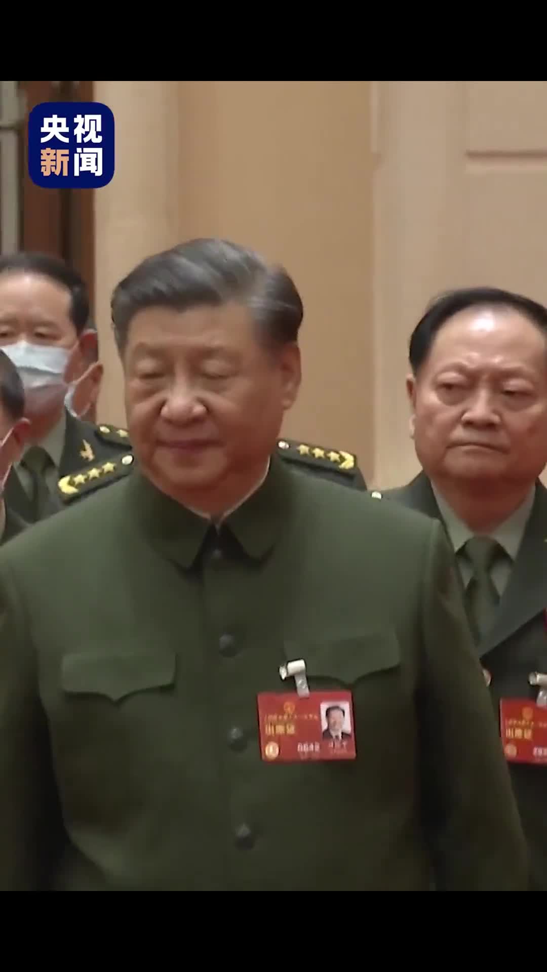 现场视频习近平出席解放军和武警部队代表团全体会议