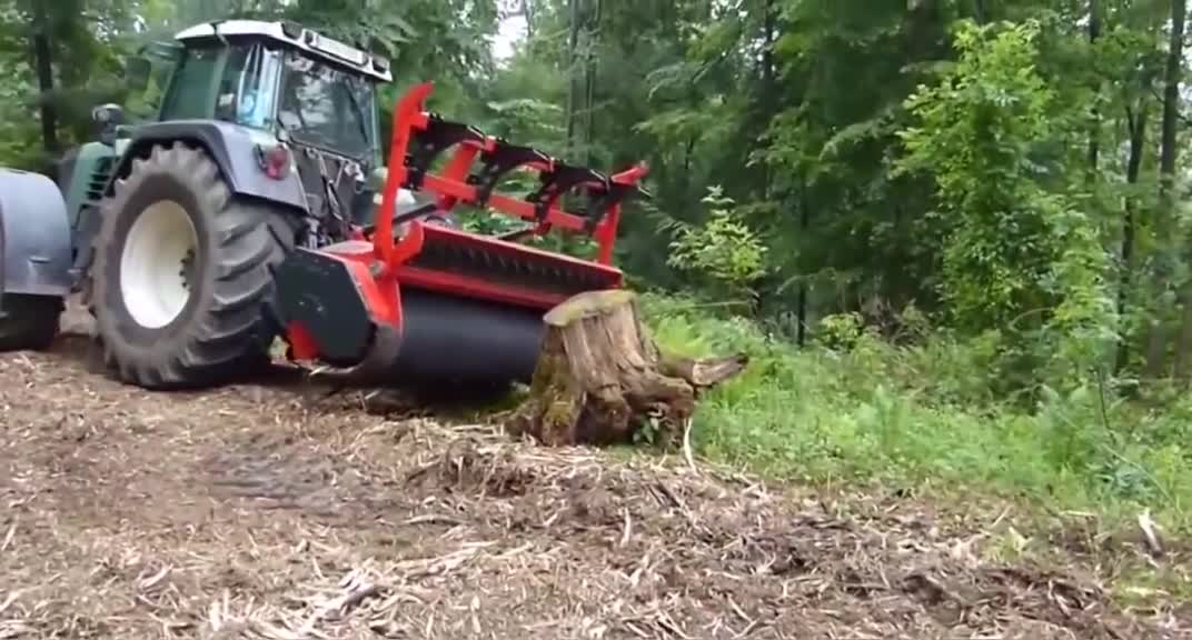 谁发明的这种设备真是太厉害了大树根分分钟变粉末