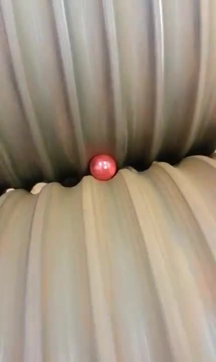 玻璃球原来是滚出来的