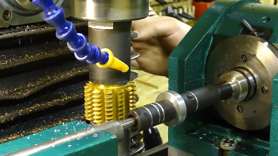 齿轮铣齿都见过吧这不是重点我就想知道有多少人听了BGM会暴露年龄抖音小助手