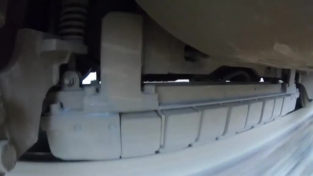 火车底下装个摄像头感受一下电磁刹车工作状态真是大开眼界