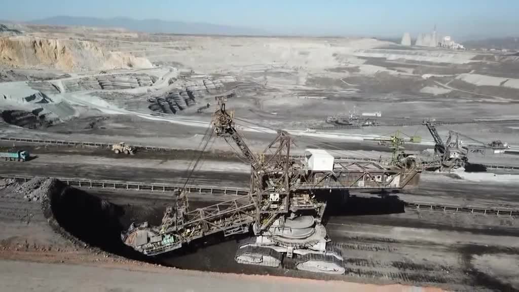 这可能是世界上最大的挖掘机了