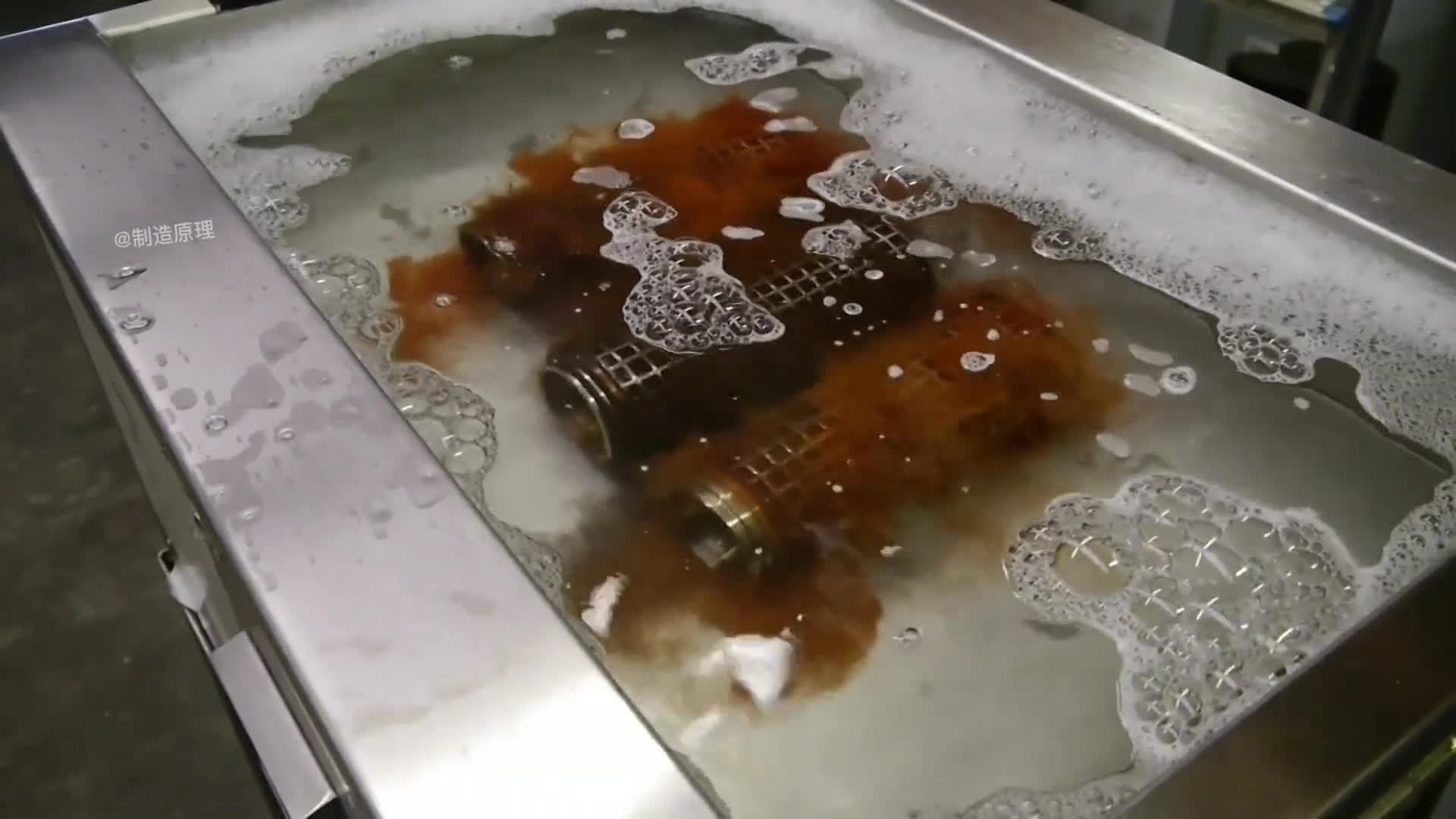 超声波清洗是什么原理机器一开铁锈都发抖有趣的现象发生了