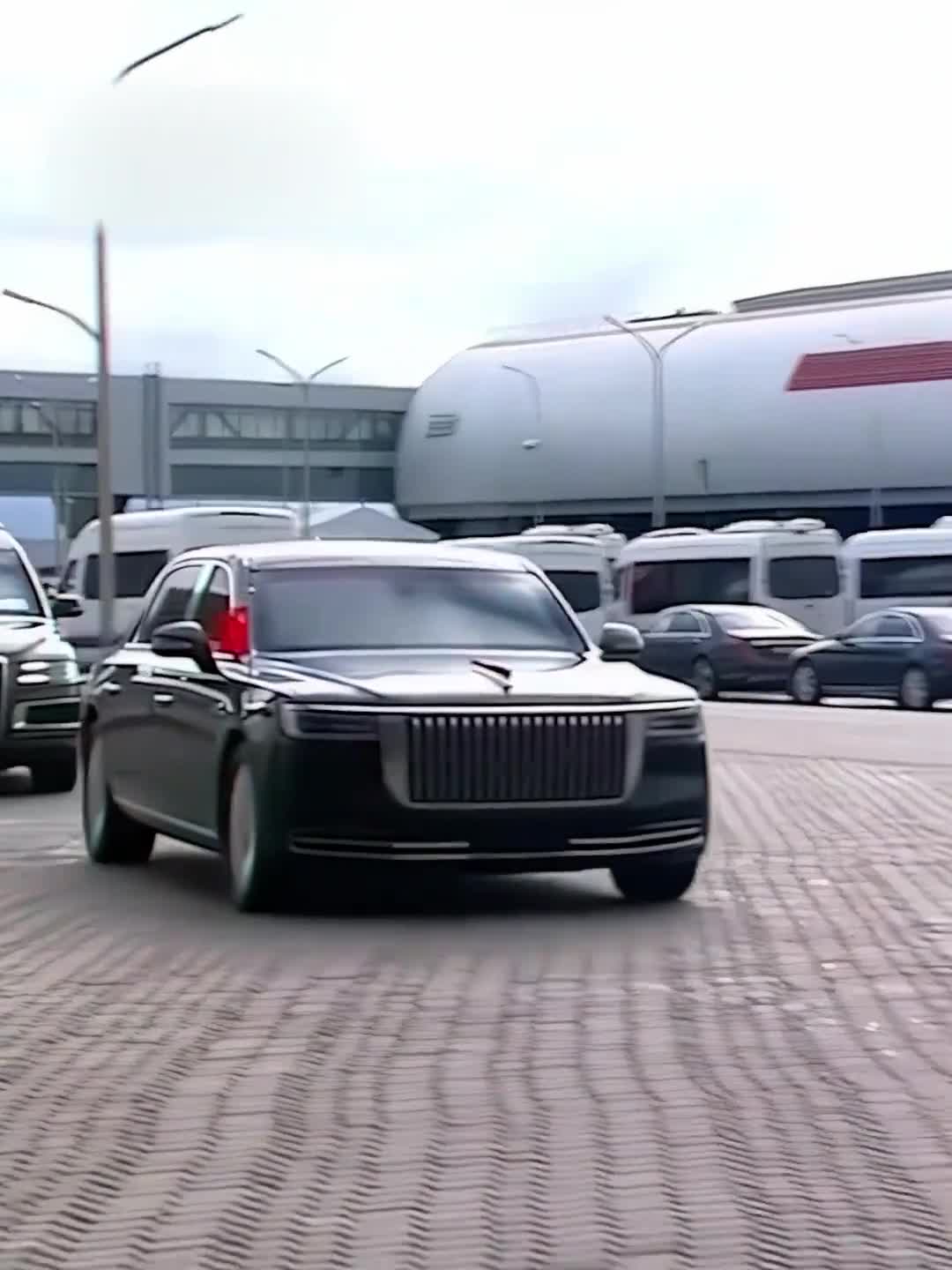 现场视频习近平出席金砖领导人对话会并发表重要讲话人民日报