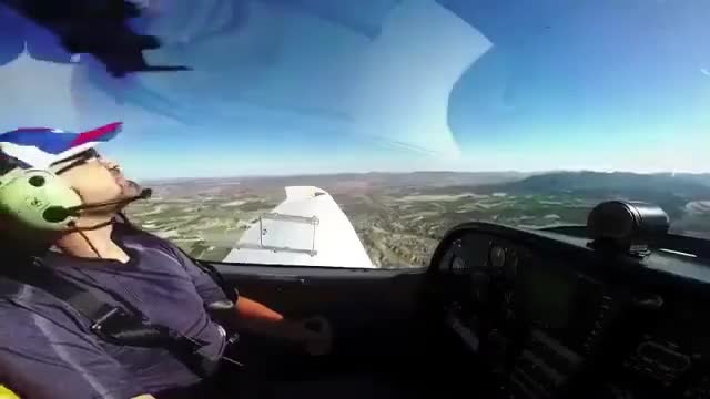 开战斗机的都这么有个性吗