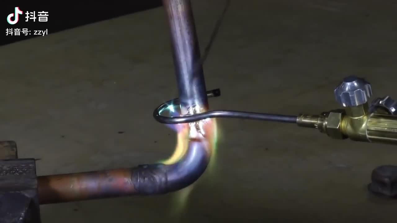 钎焊是什么你知道吗网友不就是用电烙铁焊锡吗