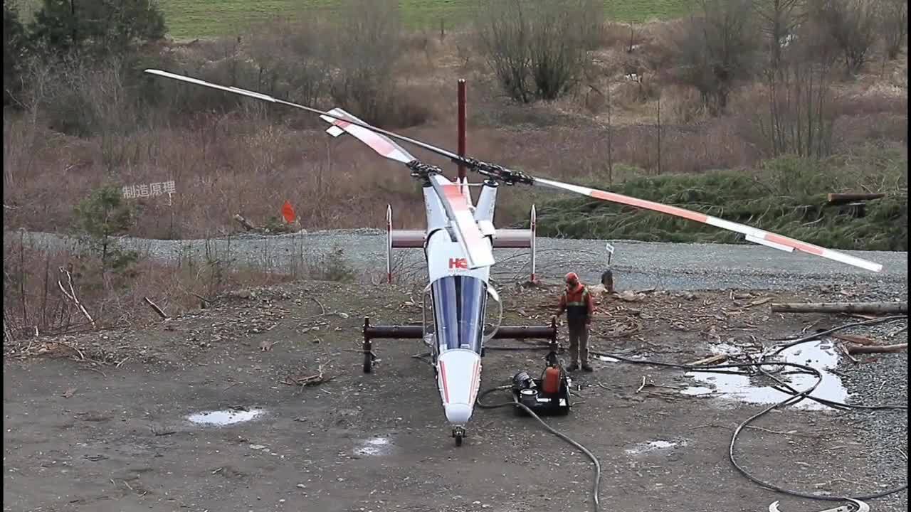 奇葩的直升机头顶上有两个螺旋桨不会打架吗