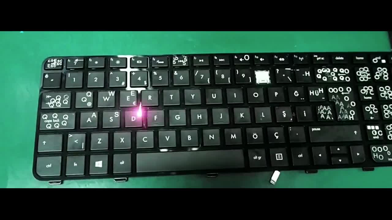 激光真是个好东西你用的键盘说不定就是这么印字的当然还有移印的那种敲时间久了就磨掉了抖音小助手