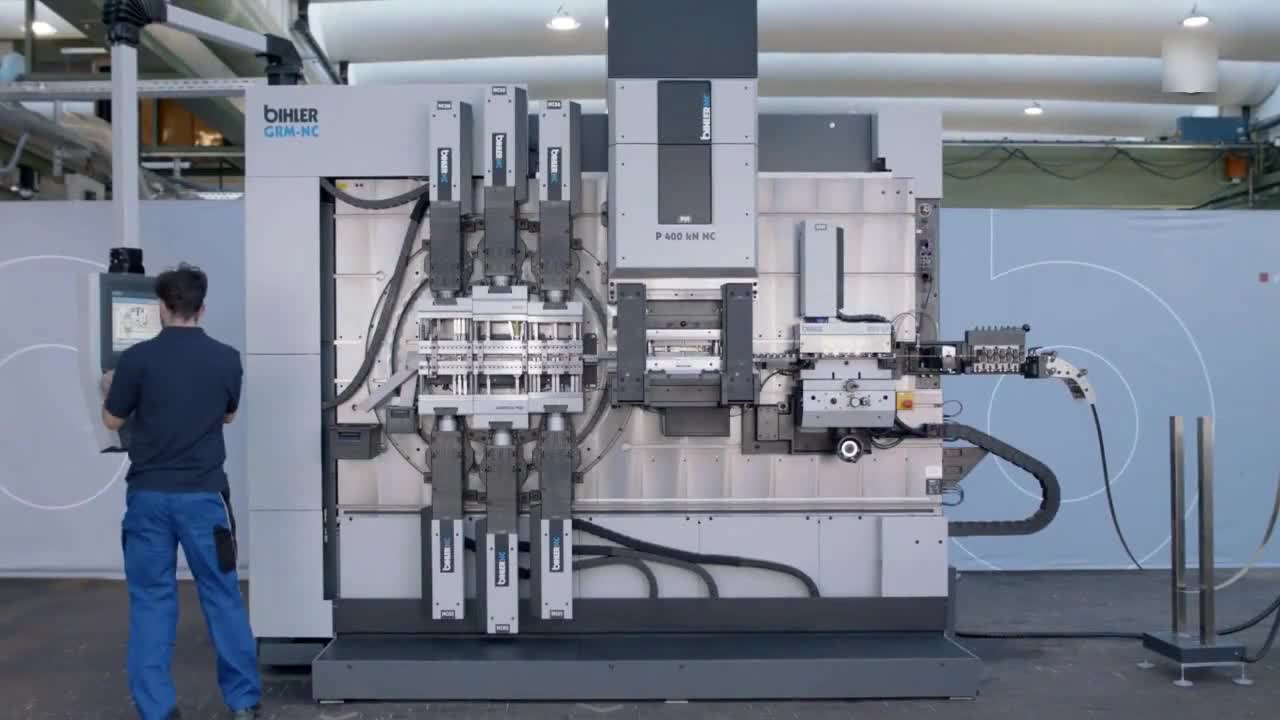 铜片进去成品出来这机器看起来不便宜